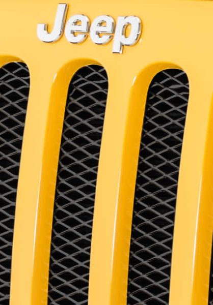 Kühlergrill Kühlerschutz schwarz Stahl glanz hinter dem Grill Jeep Wrangler JK 07- Rugged Ridge 11401.31