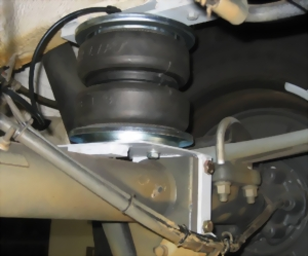 Luftfederung Kompressorkit Zweikreisanlage für Nissan Navara 4WD, Typ D40, Baujahr 10.04.. (6