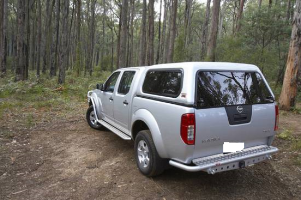 Standard Hardtop für Nissan Navara D40 ab '05 Doka flach Schiebefenster