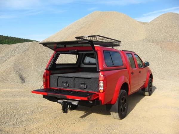 Standard Hardtop für Nissan Navara D40 ab '05 Doka flach Schiebefenster