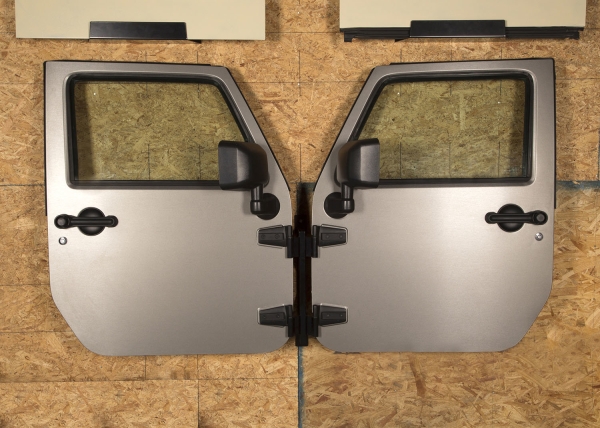 Wandhalterung für Türen Jeep CJ 76-86 Wrangler YJ TJ JK JL 87- Rugged Ridge 12107.10 Wall Mount Door Holder