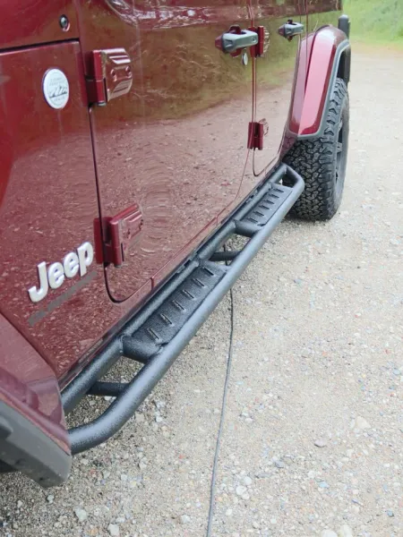 ROCK RAILS montiert Jeep Gladiator JT