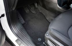 Fußmatten Fußschalenset schwarz vorne und hinten 4-teilig Jeep Renegade 15-