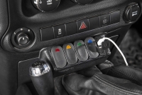 Schalterkonsole Armaturenbrett schwarz inkl. 4 Schalter und 1 USB Jeep Wrangler JK 11-18 Rugged Ridge 17235.84 Lower Switch Pane